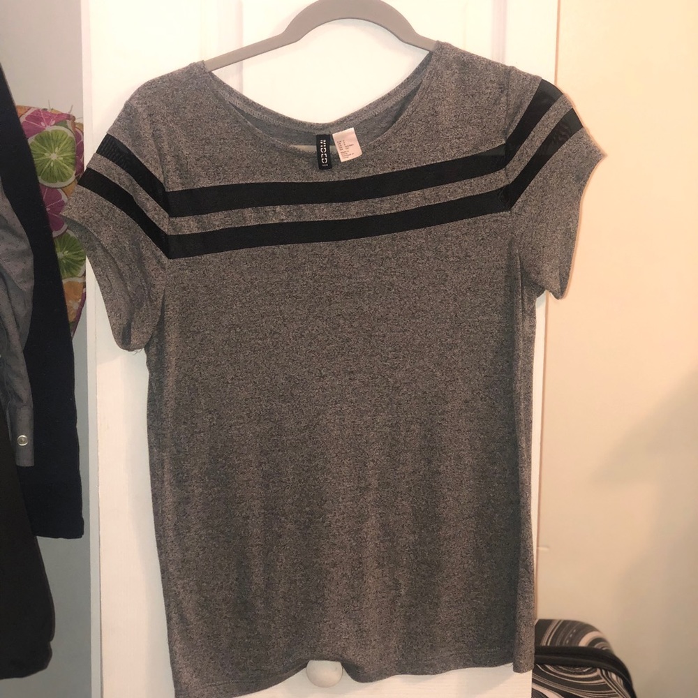 Short sleeve T-shirt